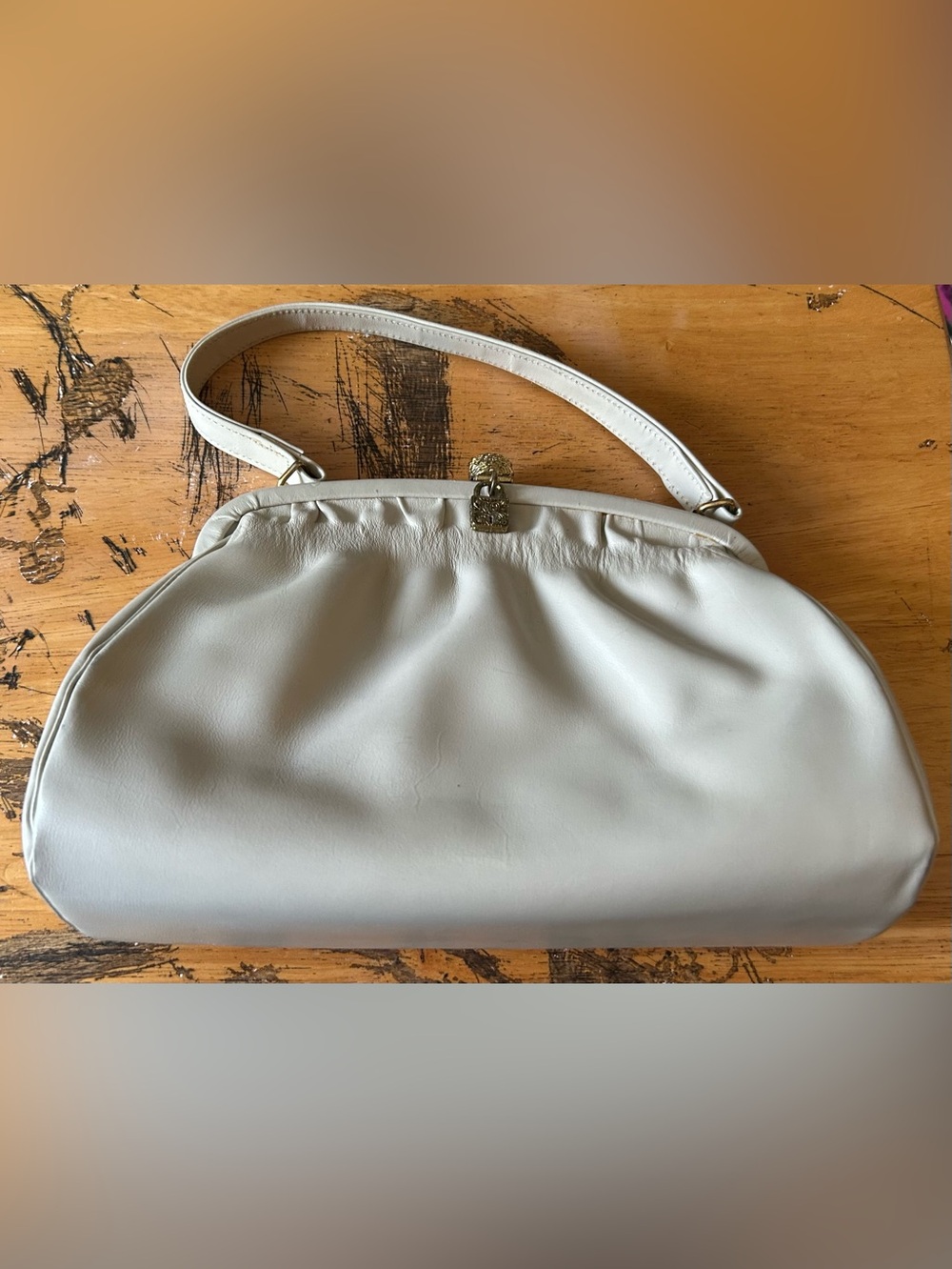 Vintage Classic White Leather Shoulder Bag